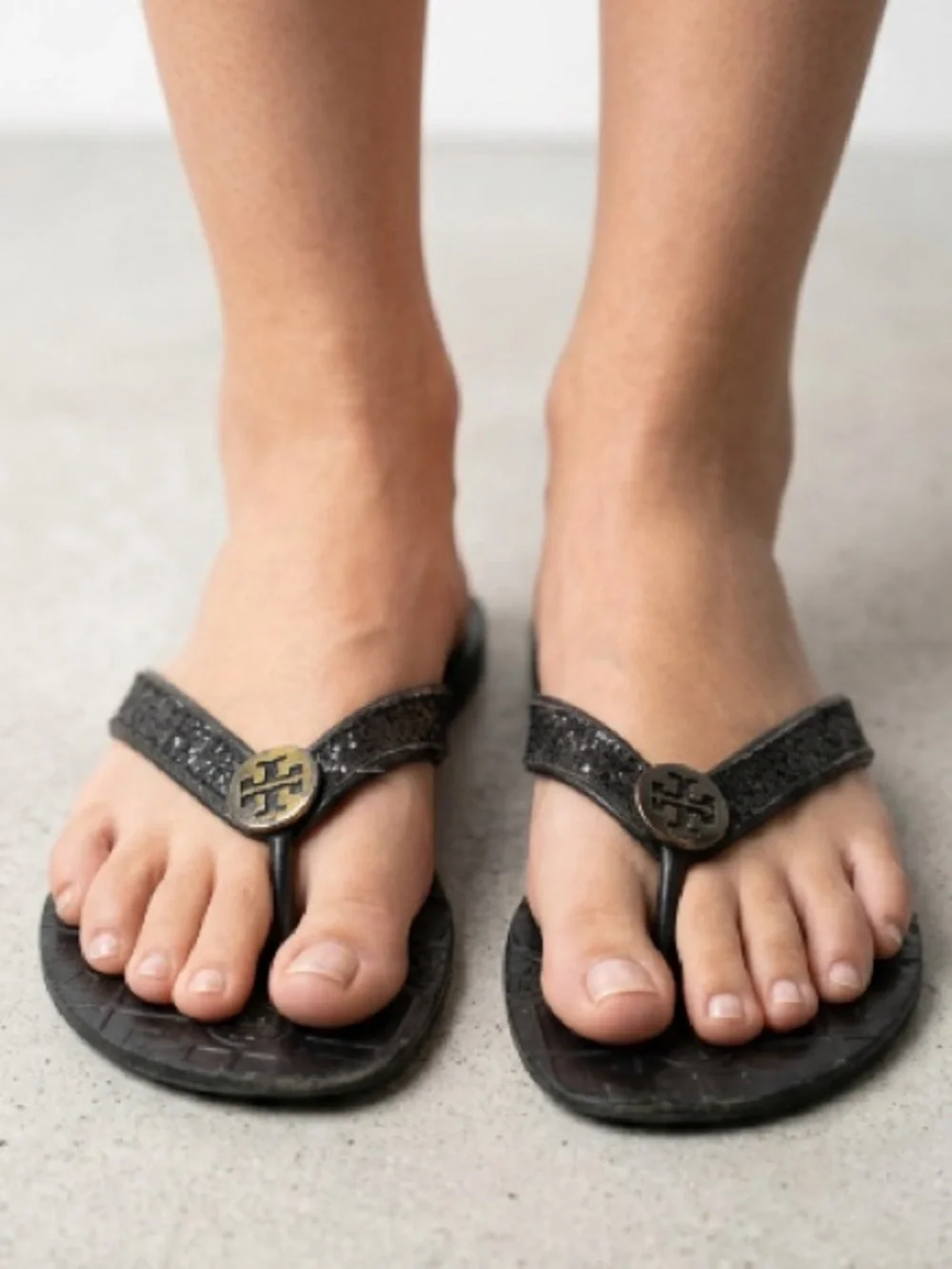 Tory Burch Black Glitter Women’s Sz 8 Logo Thong Sandals
